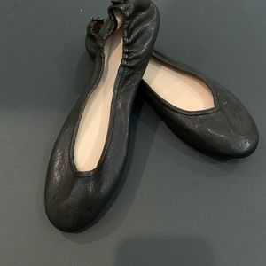 NWOT GIANNI BINI BLACK FLATS